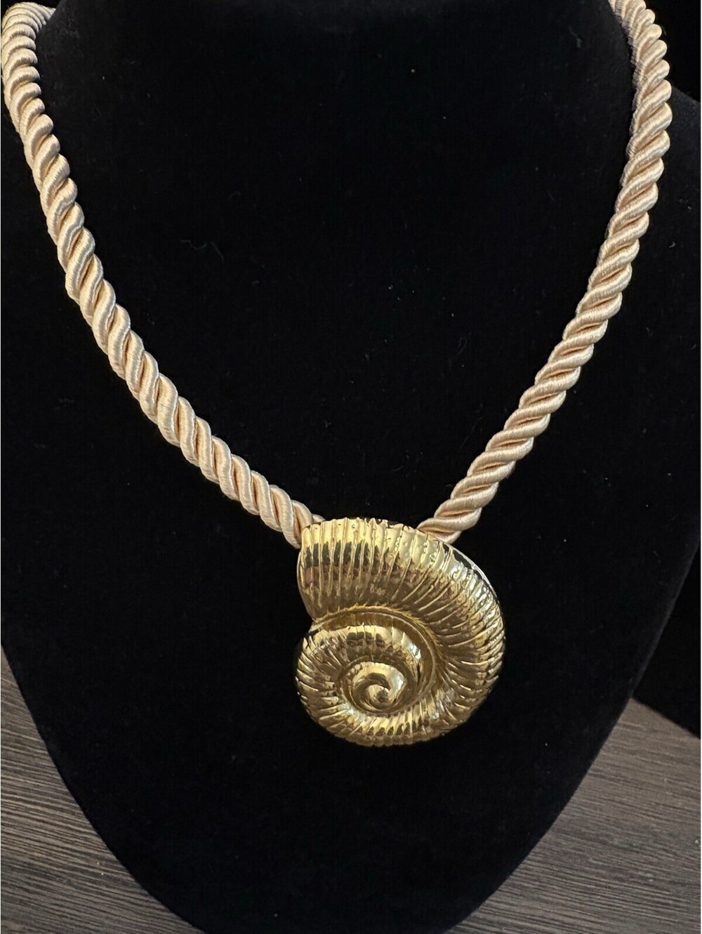 Nautilus Shell Gold Tone Necklace NWOT 16-18” Rope Necklace